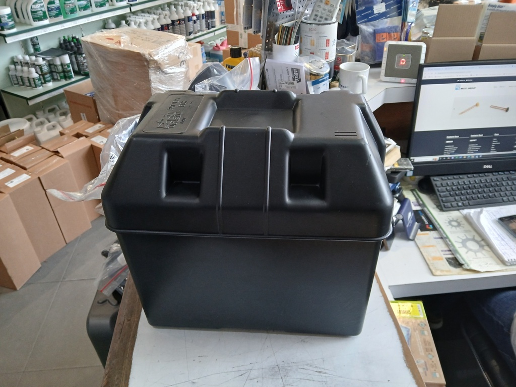 Battery Box 190x270x200mm w/strap